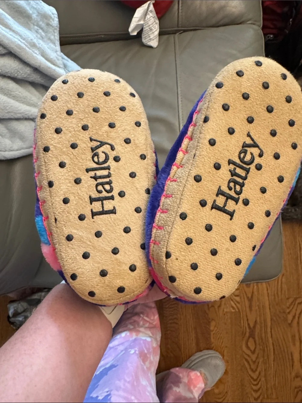 Hatley Navy Plush Slipper Boots with Pink and Blue Hearts size Medium (8-10)